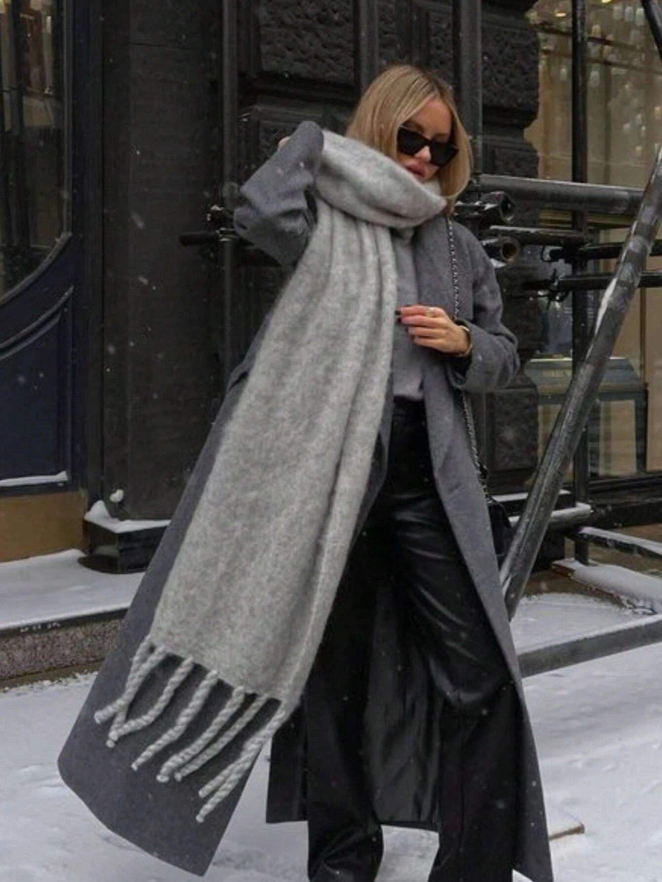 2025 Women Scarf Winter Warm Thick Shawl Wraps Fashion Solid Color Pashmina Scarves Long Tassel Hijab Stoles Bufanda Cashmere